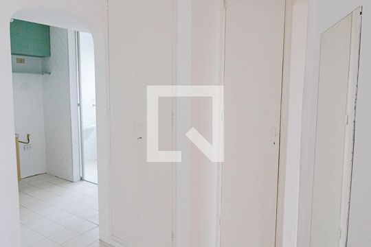 Hall dos Quartos  de apartamento à venda com 1 quarto, 45m² em Real Parque, São Paulo