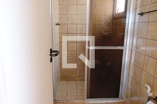 Banheiro de apartamento à venda com 1 quarto, 45m² em Real Parque, São Paulo