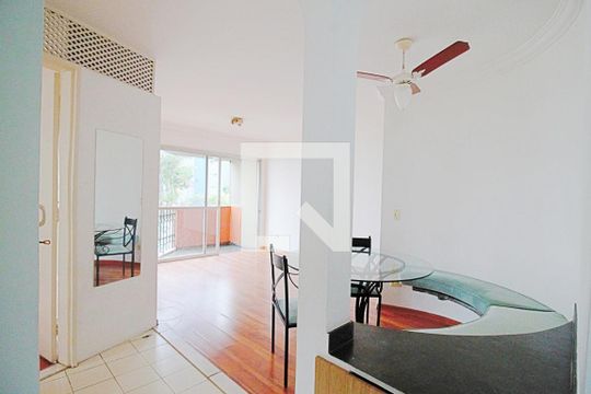 Apartamento para alugar com 1 quarto, 45m² em Real Parque, São Paulo