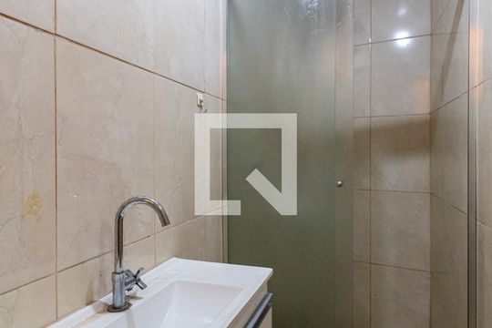 1o. Andar - Banheiro de serviço de casa à venda com 4 quartos, 103m² em Vila Gumercindo, São Paulo