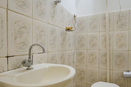 Banheiro de apartamento para alugar com 1 quarto, 32m² em Marajó, Belo Horizonte