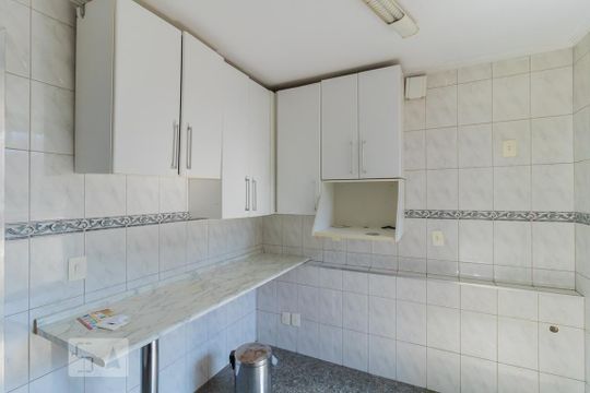 Cozinha de apartamento para alugar com 2 quartos, 78m² em Itaquera, São Paulo