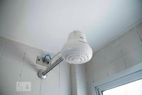 Banheiro de apartamento à venda com 2 quartos, 49m² em Centro, Diadema