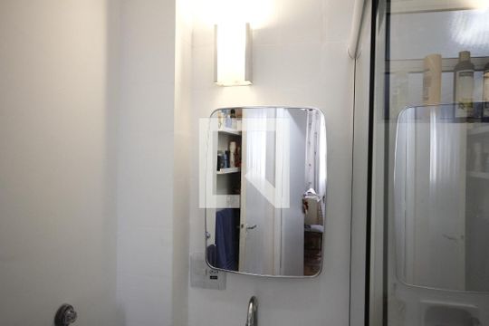 Banheiro de apartamento para alugar com 2 quartos, 65m² em Paraíso, São Paulo