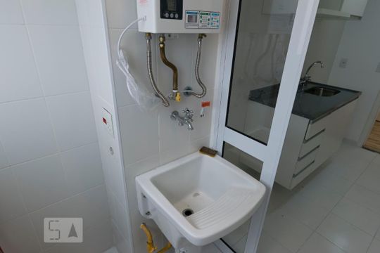 Área de serviço (Tanque) de apartamento para alugar com 2 quartos, 56m² em Cambuci, São Paulo