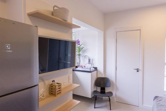 Detalhe de kitnet/studio à venda com 1 quarto, 22m² em Mercês, Curitiba