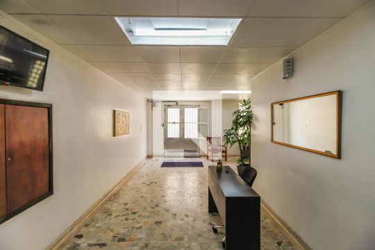 Hall de entrada de apartamento à venda com 2 quartos, 70m² em Guaiaúna, São Paulo