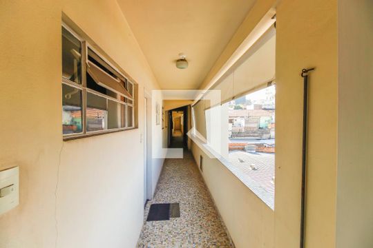 Corredor de apartamento à venda com 2 quartos, 70m² em Guaiaúna, São Paulo