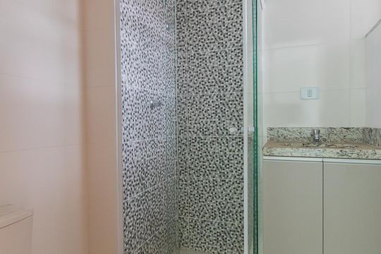 Banheiro de casa de condomínio para alugar com 2 quartos, 45m² em Itaquera, São Paulo