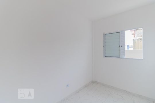 Quarto 1 de casa de condomínio para alugar com 2 quartos, 45m² em Itaquera, São Paulo