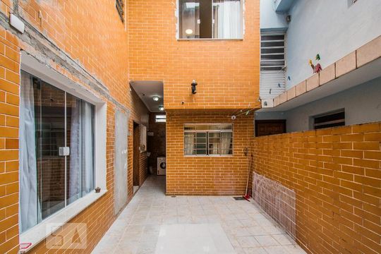 Quintal de casa para alugar com 4 quartos, 260m² em Vila Moraes, São Paulo