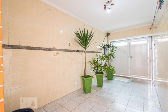 Entrada de casa para alugar com 4 quartos, 260m² em Vila Moraes, São Paulo
