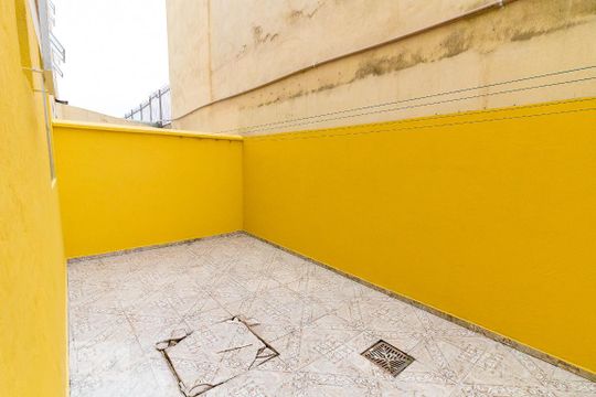 Quintal de apartamento à venda com 2 quartos, 85m² em Vila das Bandeiras, Guarulhos