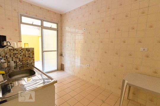 Cozinha de apartamento à venda com 2 quartos, 85m² em Vila das Bandeiras, Guarulhos