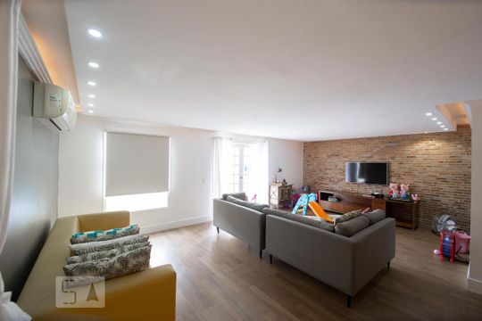 Casa à venda com 4 quartos, 150m² em Vargem Pequena, Rio de Janeiro