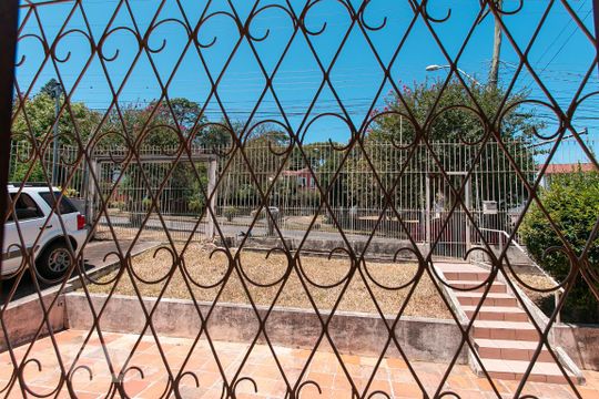 Vista da Sala de casa de condomínio à venda com 3 quartos, 130m² em Santa Tereza, Porto Alegre