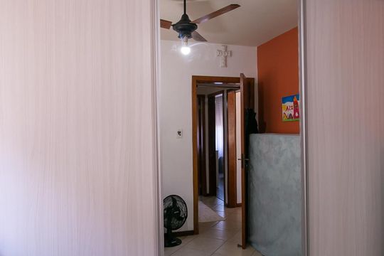 Detalhe de casa de condomínio à venda com 3 quartos, 130m² em Santa Tereza, Porto Alegre