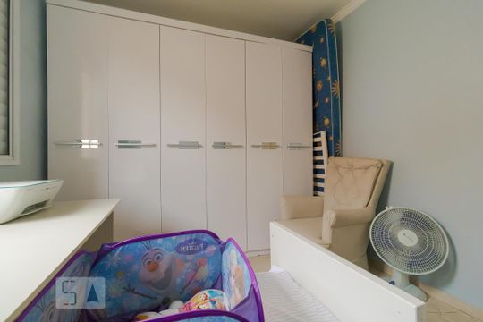 Quarto 02 de casa de condomínio para alugar com 3 quartos, 90m² em Bairro das Palmeiras, Campinas
