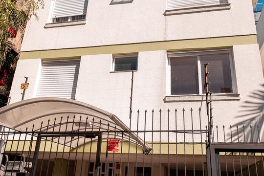 Fachada de apartamento para alugar com 2 quartos, 56m² em Santana, Porto Alegre