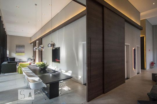 Hall de kitnet/studio para alugar com 1 quarto, 30m² em Vila Cordeiro, São Paulo