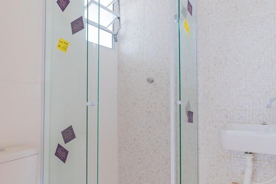 Banheiro de kitnet/studio à venda com 1 quarto, 27m² em Jardim Maringá, São Paulo