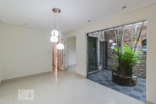 Sala de casa à venda com 4 quartos, 200m² em Jardim Bom Clima, Guarulhos