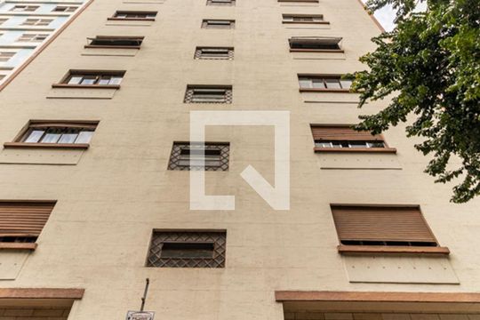 Fachada de kitnet/studio à venda com 1 quarto, 30m² em Higienópolis, São Paulo