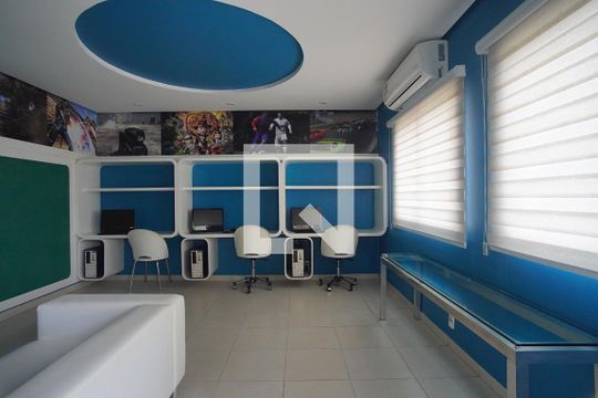 Área comum - Lanhouse de apartamento à venda com 3 quartos, 80m² em Passo da Areia, Porto Alegre