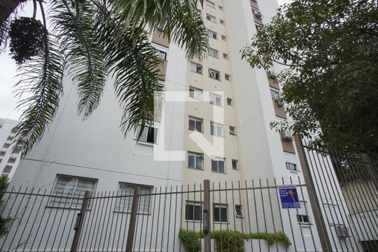 Fachada de apartamento à venda com 3 quartos, 80m² em Passo da Areia, Porto Alegre