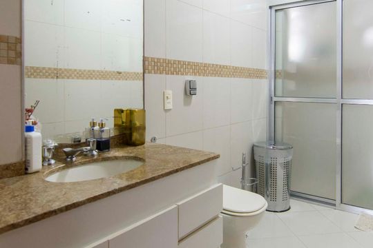 Banheiro de apartamento para alugar com 3 quartos, 126m² em Santana, São Paulo