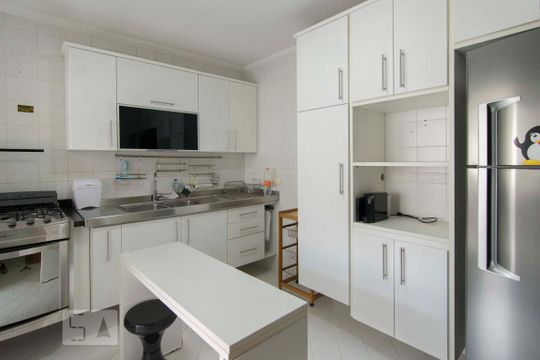 Cozinha de apartamento para alugar com 3 quartos, 126m² em Santana, São Paulo