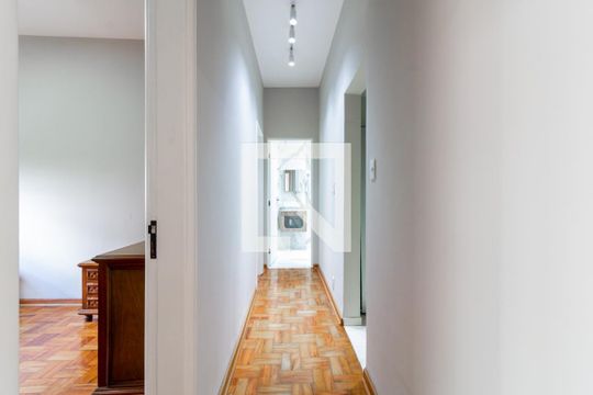 Corredor de apartamento à venda com 2 quartos, 74m² em Jardim Paulista, São Paulo