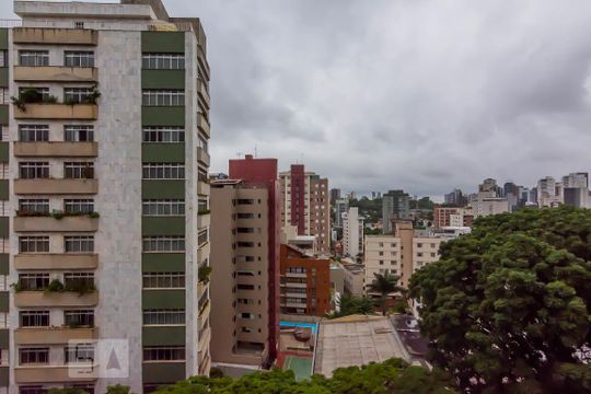Vista Sala  de apartamento para alugar com 3 quartos, 200m² em Santo Antônio, Belo Horizonte