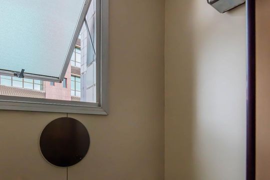 Chuveiro Banheiro Social de apartamento para alugar com 3 quartos, 200m² em Santo Antônio, Belo Horizonte