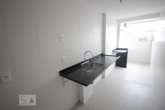 Cozinha de apartamento à venda com 2 quartos, 85m² em Icaraí, Niterói