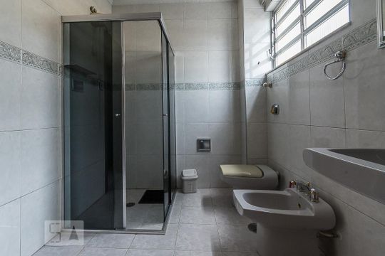 Banheiro de apartamento à venda com 2 quartos, 96m² em Vila Monte Alegre, São Paulo