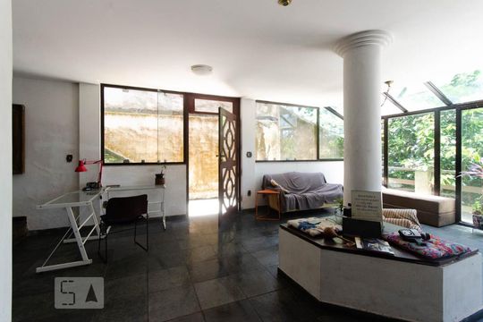 Sala de casa à venda com 4 quartos, 250m² em Lagoa, Rio de Janeiro