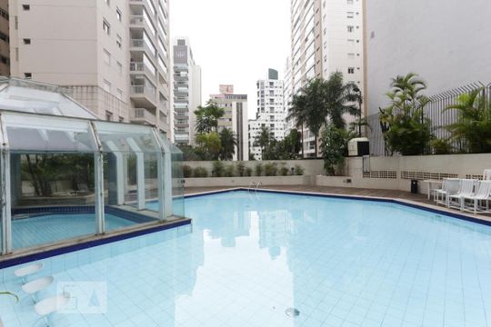 Piscina de apartamento para alugar com 2 quartos, 74m² em Pinheiros, São Paulo
