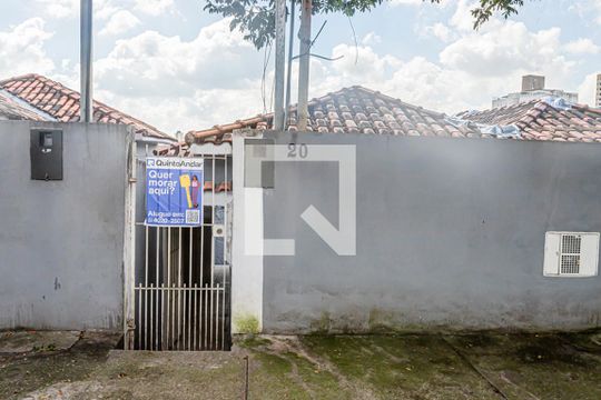 Fachada de casa para alugar com 1 quarto, 70m² em Parque Peruche, São Paulo