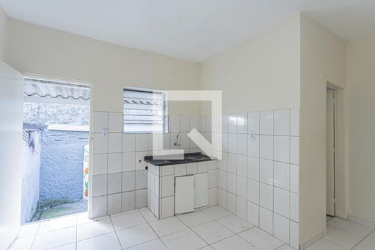 Cozinha de casa para alugar com 1 quarto, 70m² em Parque Peruche, São Paulo