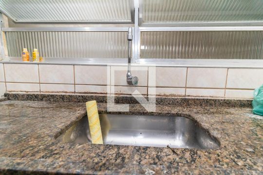 Cozinha de casa para alugar com 1 quarto, 36m² em Itaquera, São Paulo
