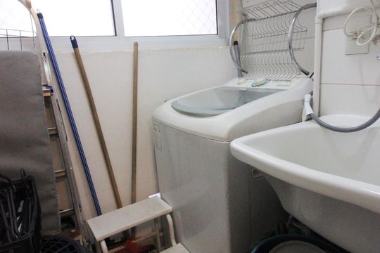 Área de Serviço de apartamento à venda com 3 quartos, 65m² em Vila Vitório Mazzei, São Paulo