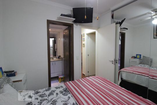 Quarto 1 de apartamento à venda com 3 quartos, 65m² em Vila Vitório Mazzei, São Paulo