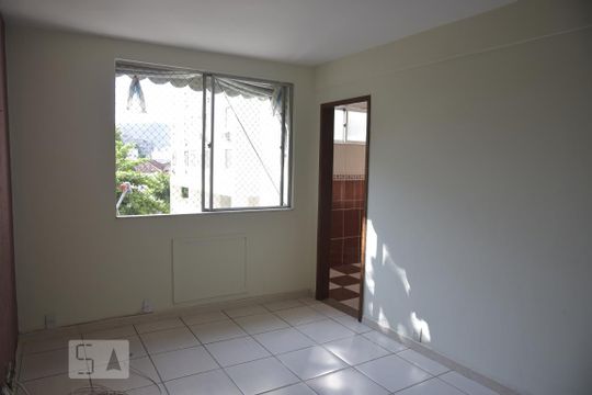 Apartamento à venda com 2 quartos, 60m² em Taquara , Rio de Janeiro