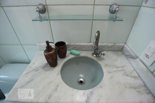 Banheiro de apartamento para alugar com 1 quarto, 38m² em Bela Vista, São Paulo