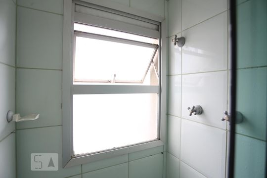 Banheiro de apartamento para alugar com 1 quarto, 38m² em Bela Vista, São Paulo