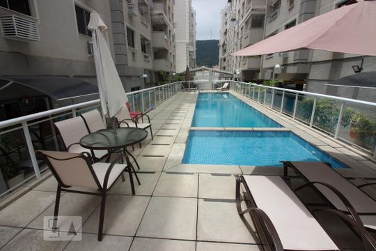 Área comum - Piscina de apartamento para alugar com 3 quartos, 68m² em Taquara, Rio de Janeiro