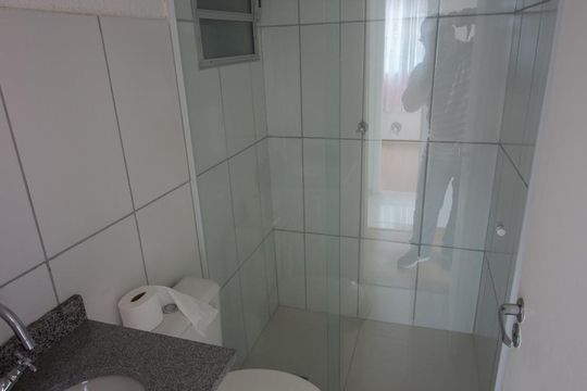 Banheiro suíte de apartamento para alugar com 3 quartos, 68m² em Taquara, Rio de Janeiro