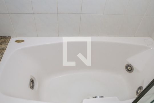Banheiro da Suíte 3 de apartamento à venda com 4 quartos, 236m² em Perdizes, São Paulo