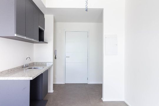 Cozinha de apartamento para alugar com 1 quarto, 66m² em São João, Porto Alegre